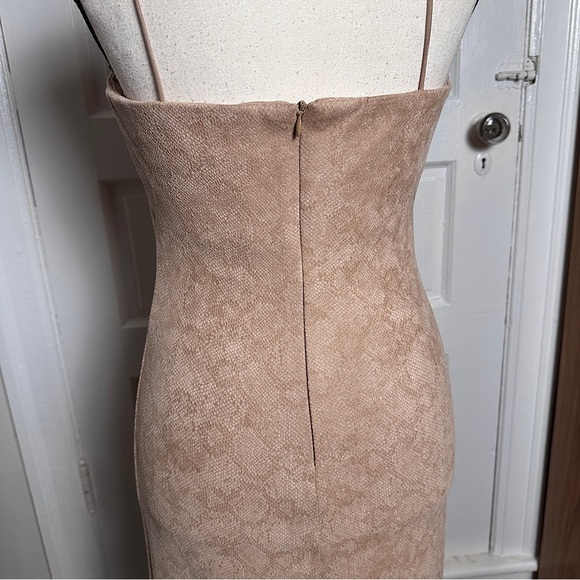 4SI3NNA Bodycon Dress Sz S Neutral Muted Snakeskin Print Slit Stretch - Picture 15 of 16